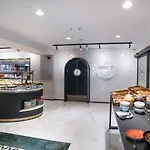 Vogue Supreme Hotell 5*