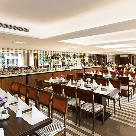 Vogue Supreme Hotel 5*