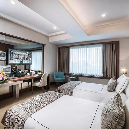 Vogue Supreme Otel