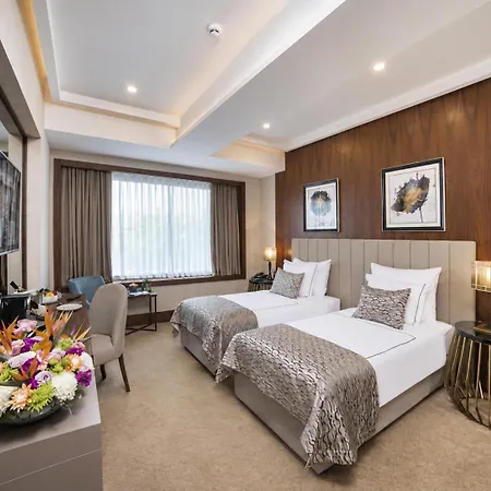 Szálloda Sura Luxury Milion & 4*