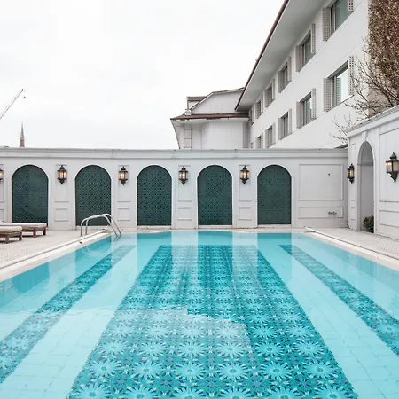 Sura Luxury Milion & Hotel