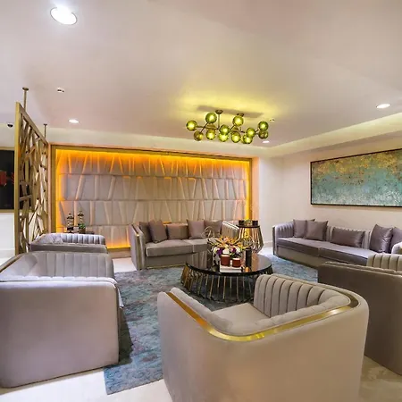 Vogue Supreme Hotell 4*