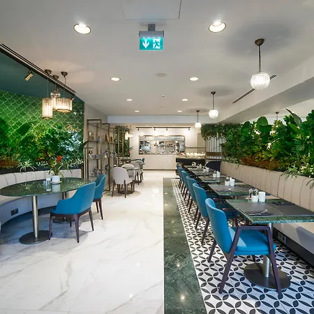 Vogue Supreme Hotel 5*