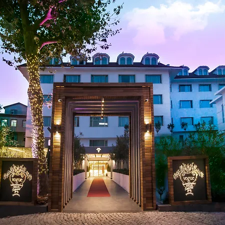 Vogue Supreme Provincia di Istanbul