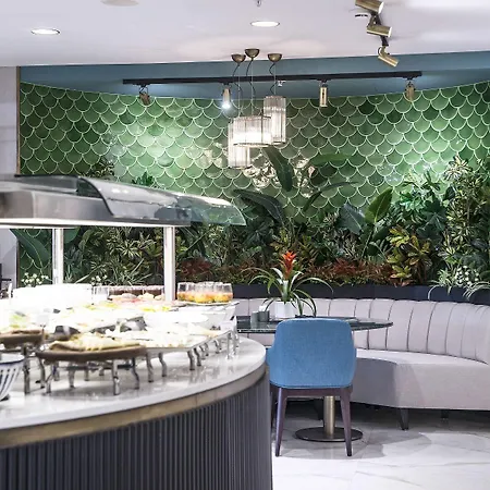 Hotel Vogue Supreme 5*