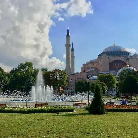 Hotel Vogue Supreme 5*