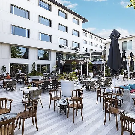 Vogue Supreme Hotel 5*